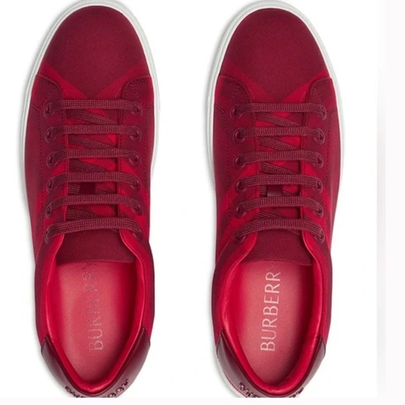 Burberry Sneakers - Picture 4 of 4